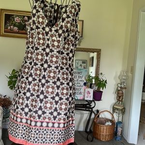 DBY Ltd. women's contemporary multi color print  sleeveless dress. Size 10